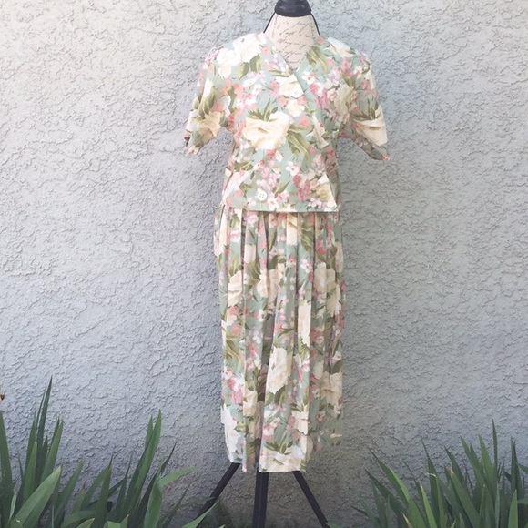 Vintage 2-Piece Shirt and Skirt Coordinated Matching Floral Outfit Set - Picture 3 of 8